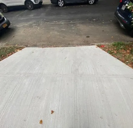 Concrete sidewalk section replaced by Easyfix Concrete NY